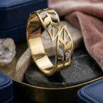 Small leaf cuff bracelet